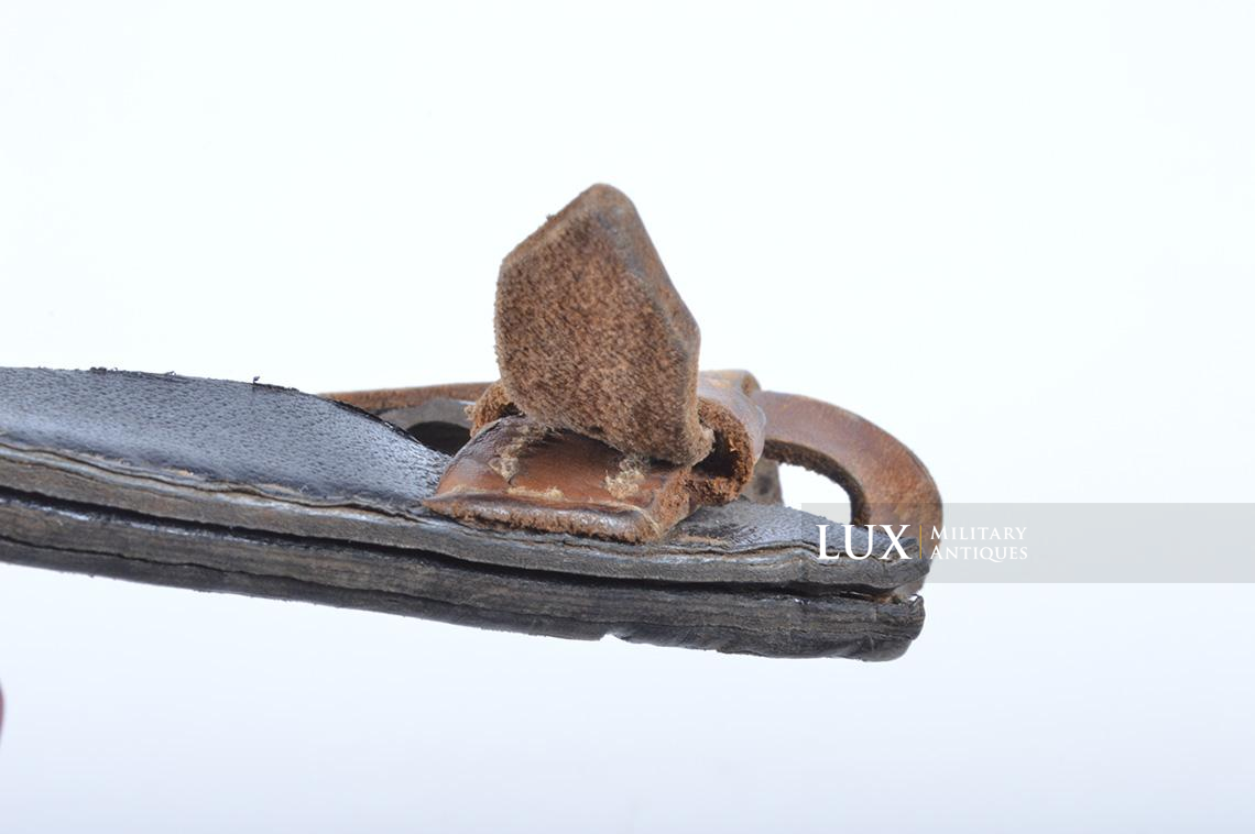 Late-war entrenching tool carrying case in black pressed cardboard, « jwa43 » - photo 13