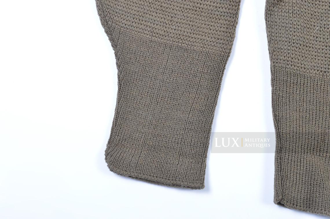 US Army V-neck sweater - Lux Military Antiques - photo 10