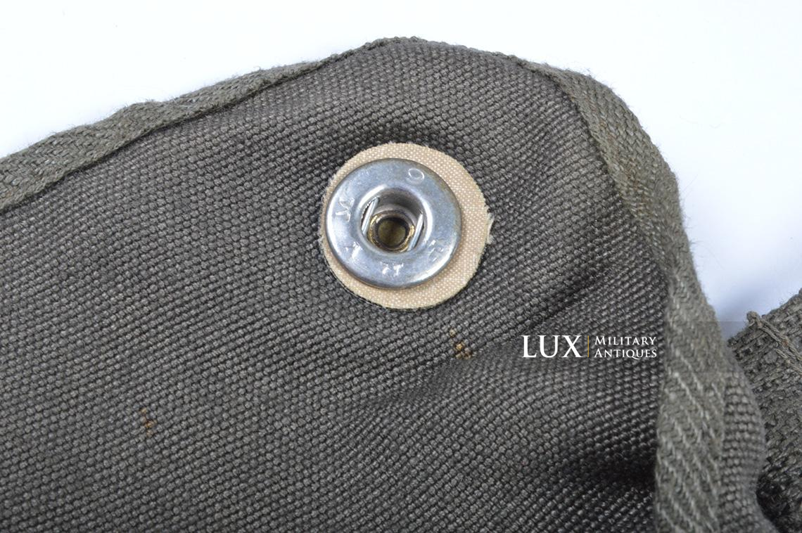Unissued late war German paratrooper gas mask carrying bag, « ebd » - photo 9