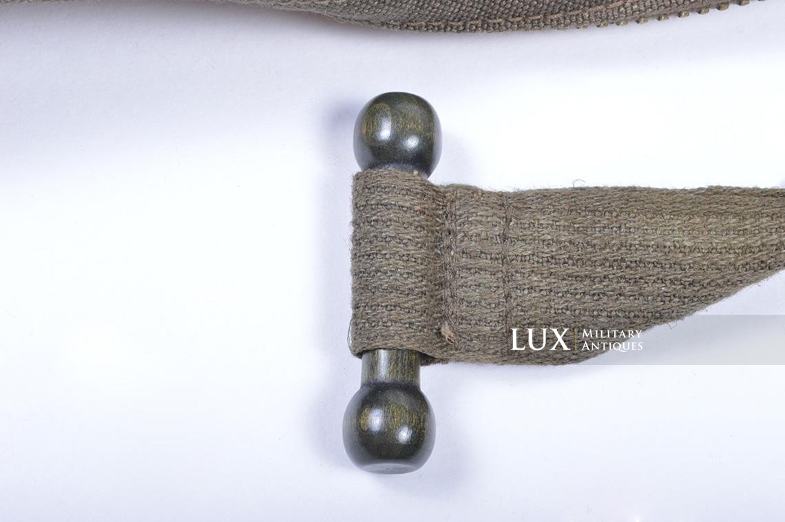 Unissued late war German paratrooper gas mask carrying bag, « ebd » - photo 21