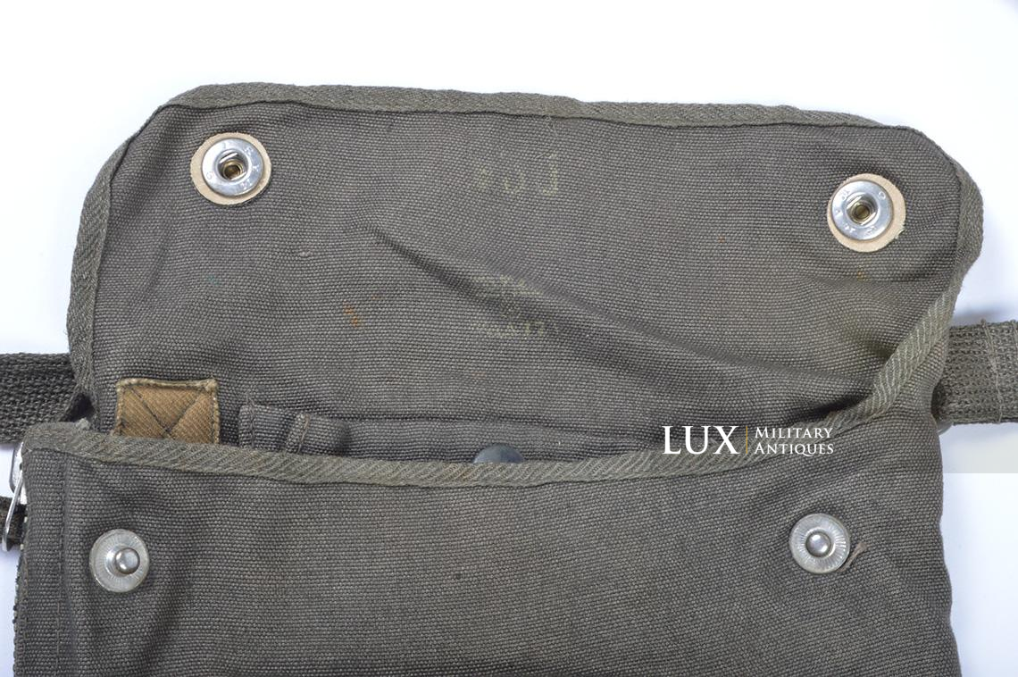 Unissued late war German paratrooper gas mask carrying bag, « ebd » - photo 13