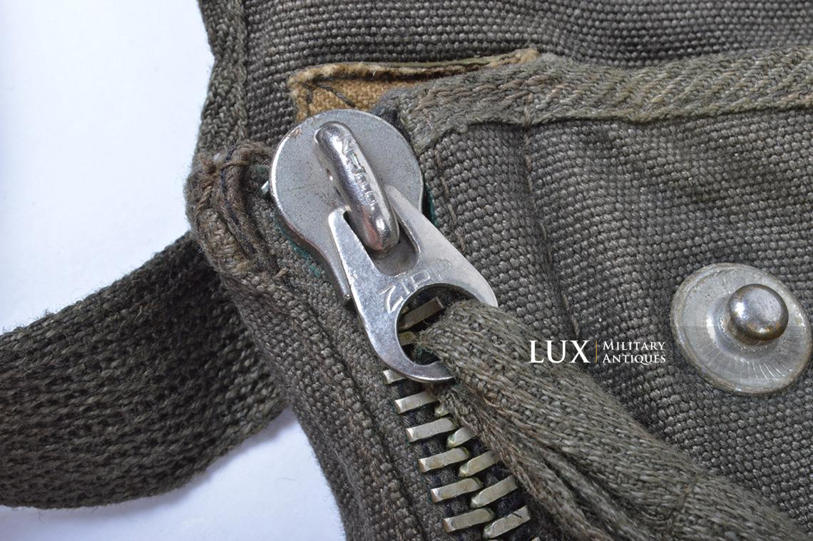 Unissued late war German paratrooper gas mask carrying bag, « ebd » - photo 11