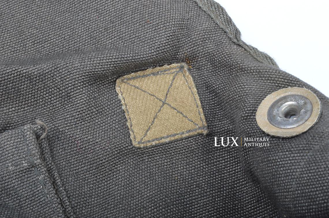 Unissued late war German paratrooper gas mask carrying bag, « ebd » - photo 28