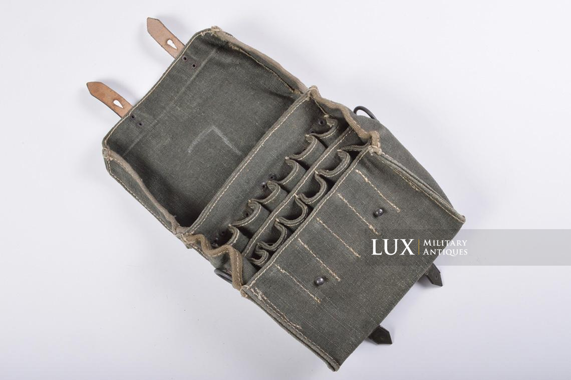 Unissued German flare gun ammo pouch in green webbing - photo 18