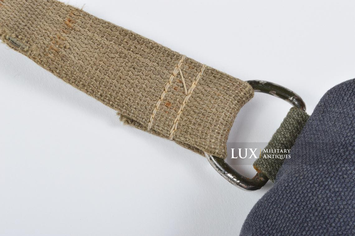 German paratrooper « Fallschirmjäger » gas mask carrying bag in rare blue fabric. - photo 21