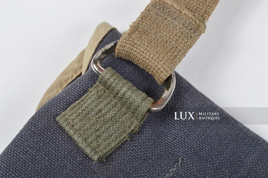 German paratrooper « Fallschirmjäger » gas mask carrying bag in rare blue fabric. - photo 24