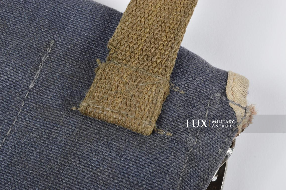 German paratrooper « Fallschirmjäger » gas mask carrying bag in rare blue fabric. - photo 25