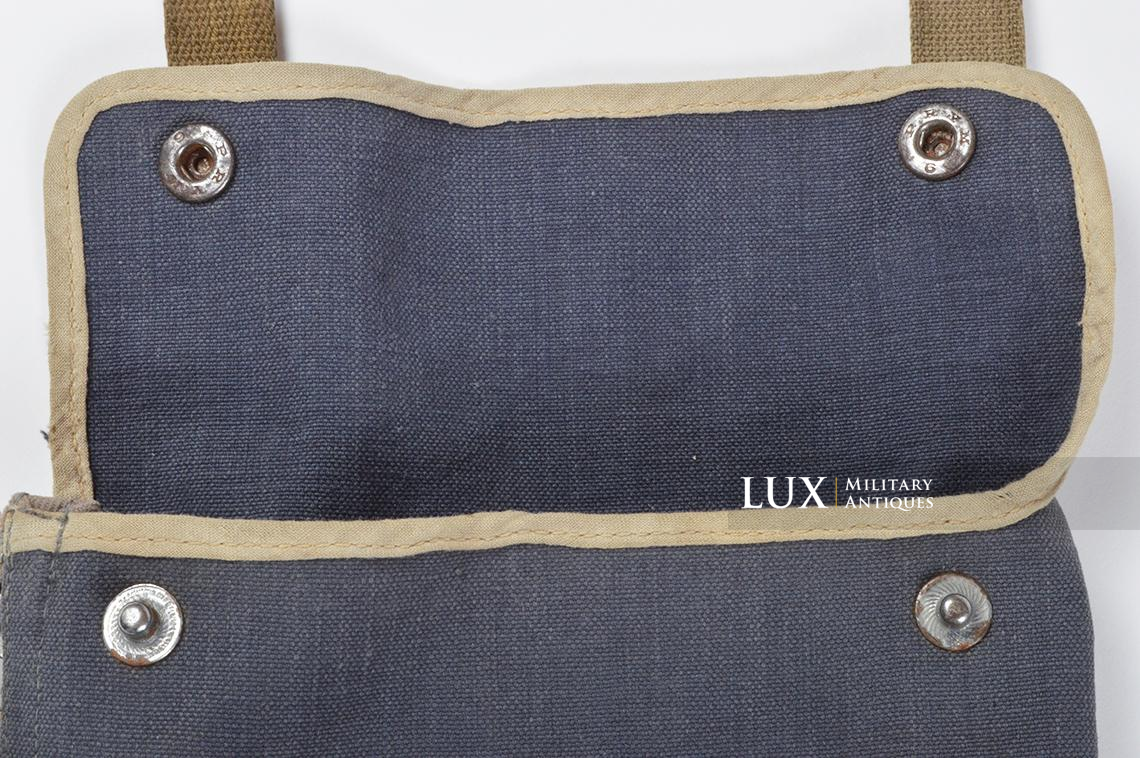 German paratrooper « Fallschirmjäger » gas mask carrying bag in rare blue fabric. - photo 27