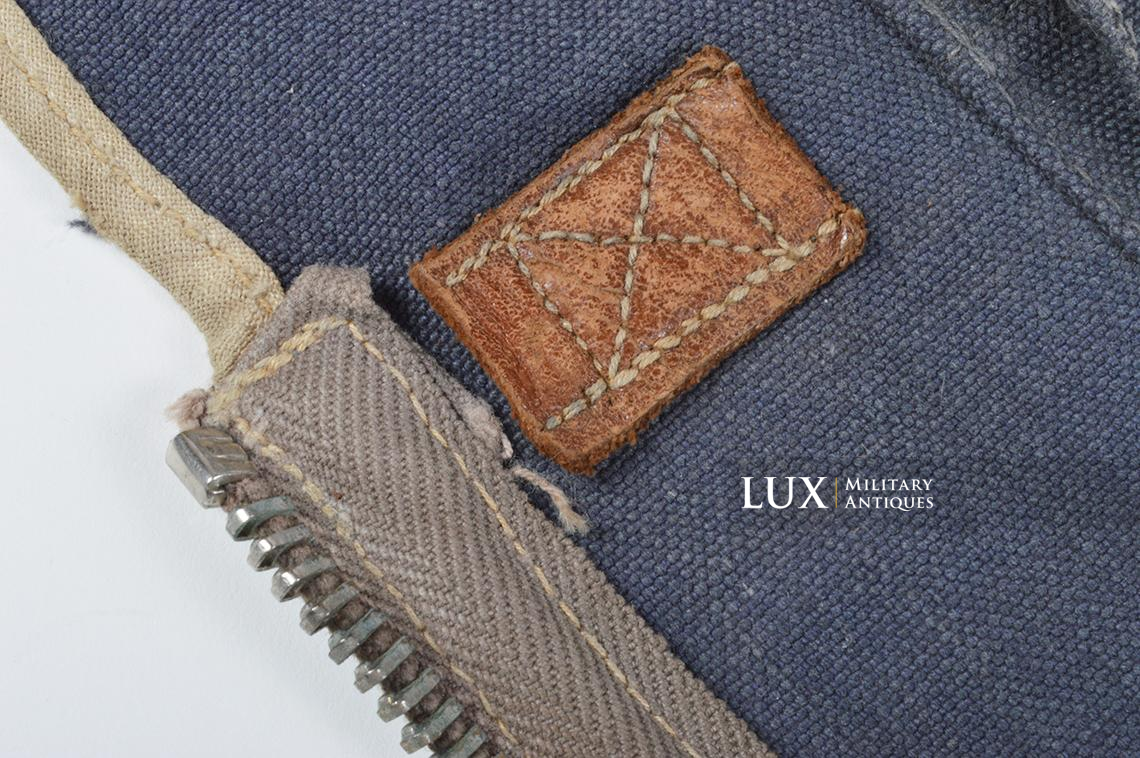 German paratrooper « Fallschirmjäger » gas mask carrying bag in rare blue fabric. - photo 33