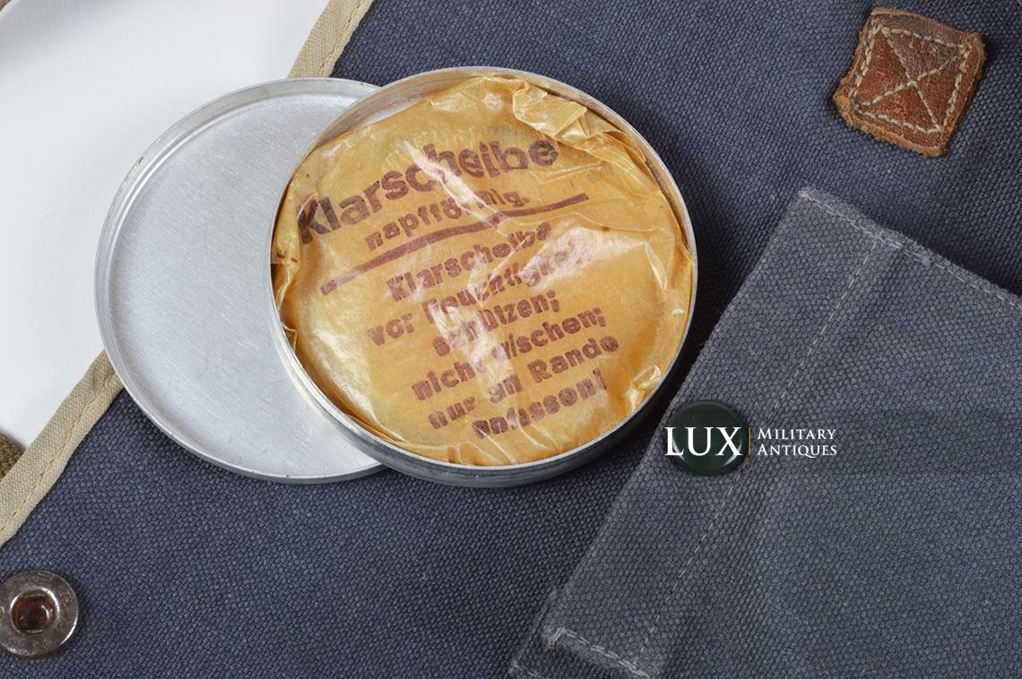 German paratrooper « Fallschirmjäger » gas mask carrying bag in rare blue fabric. - photo 37