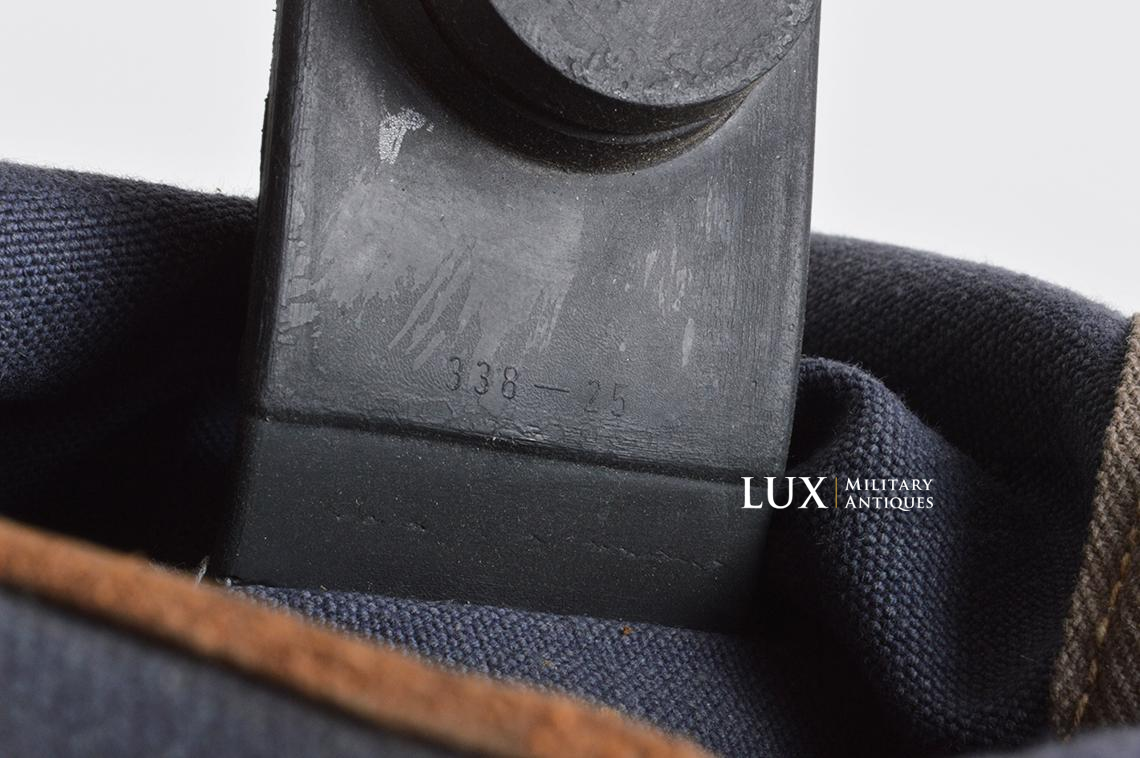 German paratrooper « Fallschirmjäger » gas mask carrying bag in rare blue fabric. - photo 46
