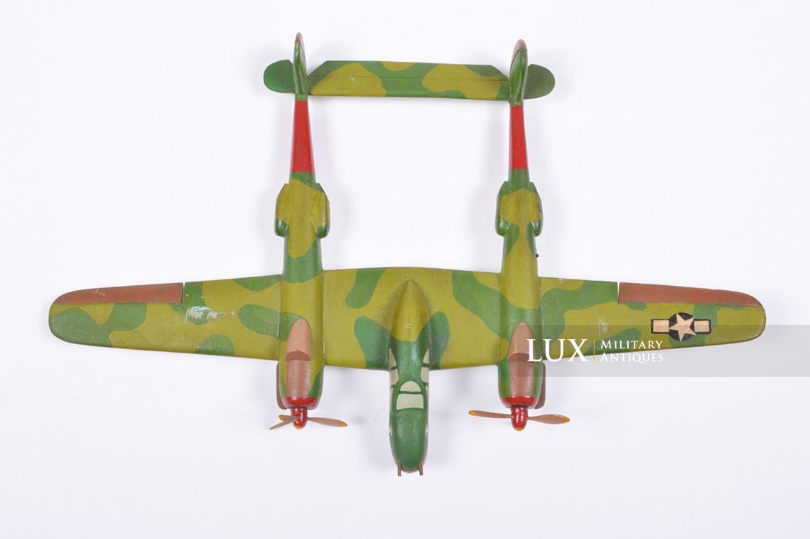 Spectaculaire maquette en bois d’un P-38 Lighting « Souvenir de Guerre » - photo 15
