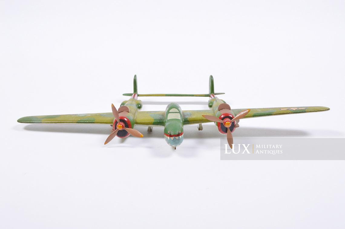 Spectaculaire maquette en bois d’un P-38 Lighting « Souvenir de Guerre » - photo 17