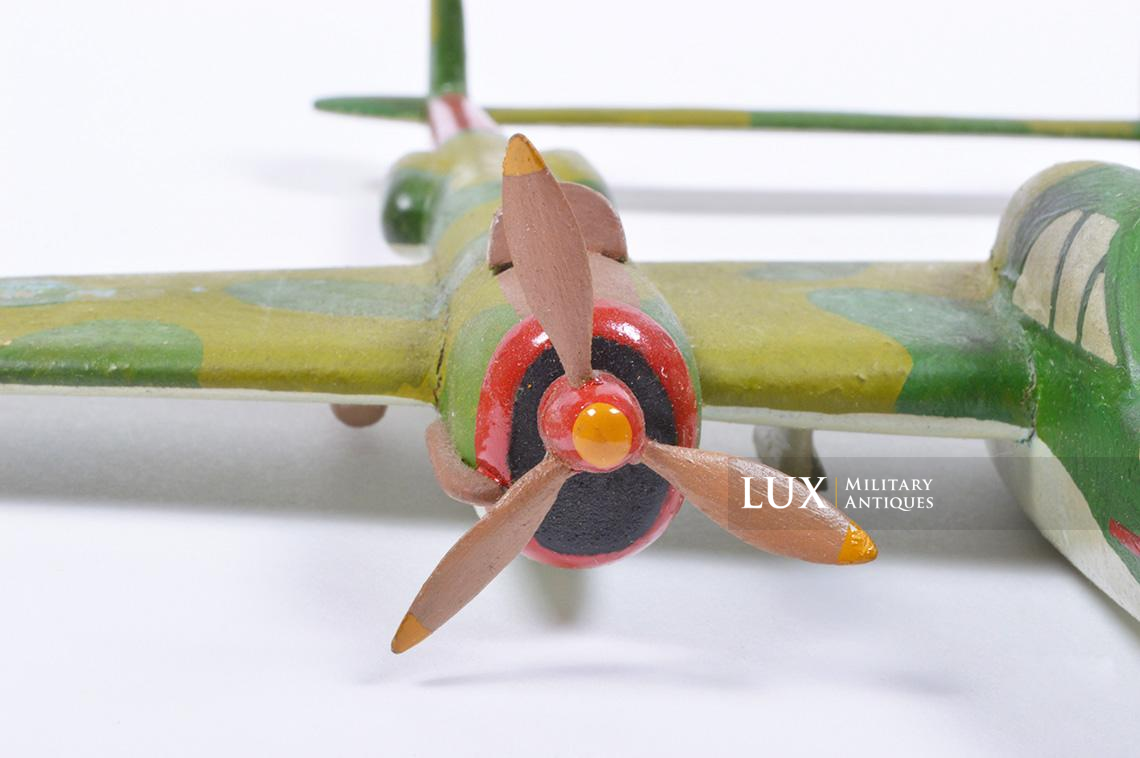 Spectaculaire maquette en bois d’un P-38 Lighting « Souvenir de Guerre » - photo 19