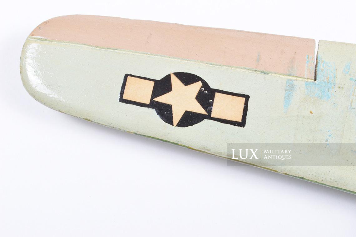 Spectaculaire maquette en bois d’un P-38 Lighting « Souvenir de Guerre » - photo 22