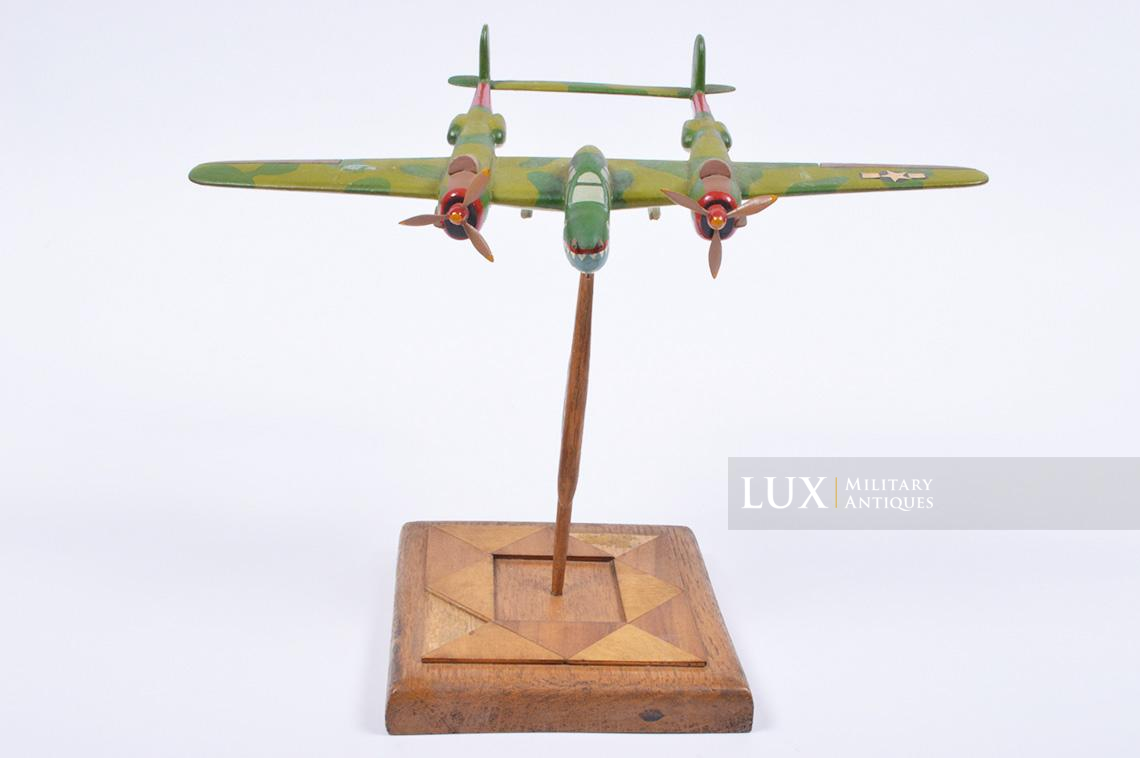 Spectaculaire maquette en bois d’un P-38 Lighting « Souvenir de Guerre » - photo 27