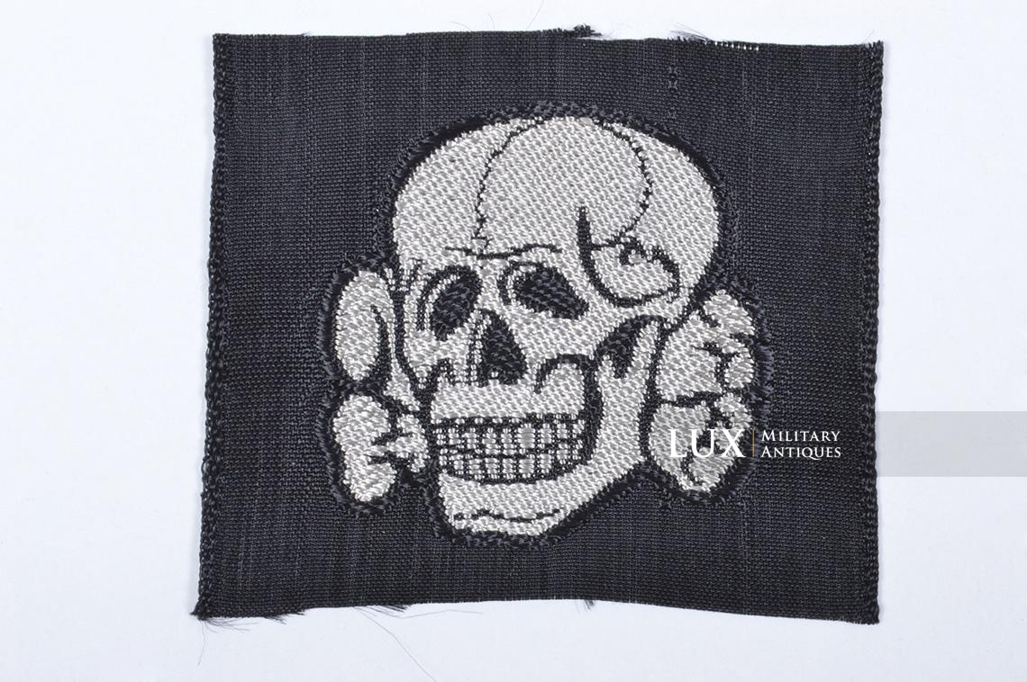 Unissued Waffen-SS bevo skull - photo 4