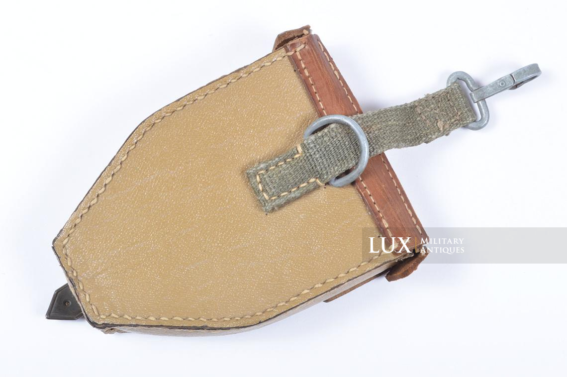 German artillery grenade fuze timer tool carrying pouch in tan pressed cardboard - photo 10