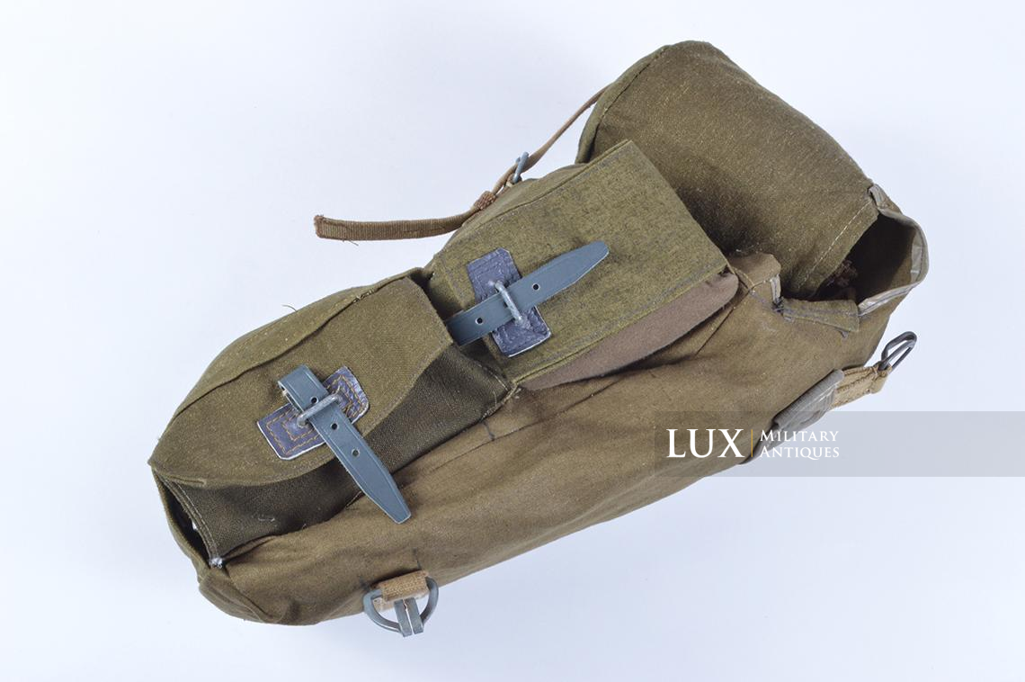 German late war pioneer combat assault pouch set & backpack - photo 18