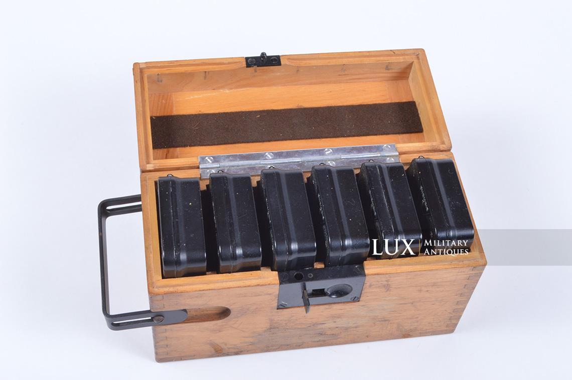 German Luftwaffe Siemens 100FK gun camera 16mm film cassettes - photo 9