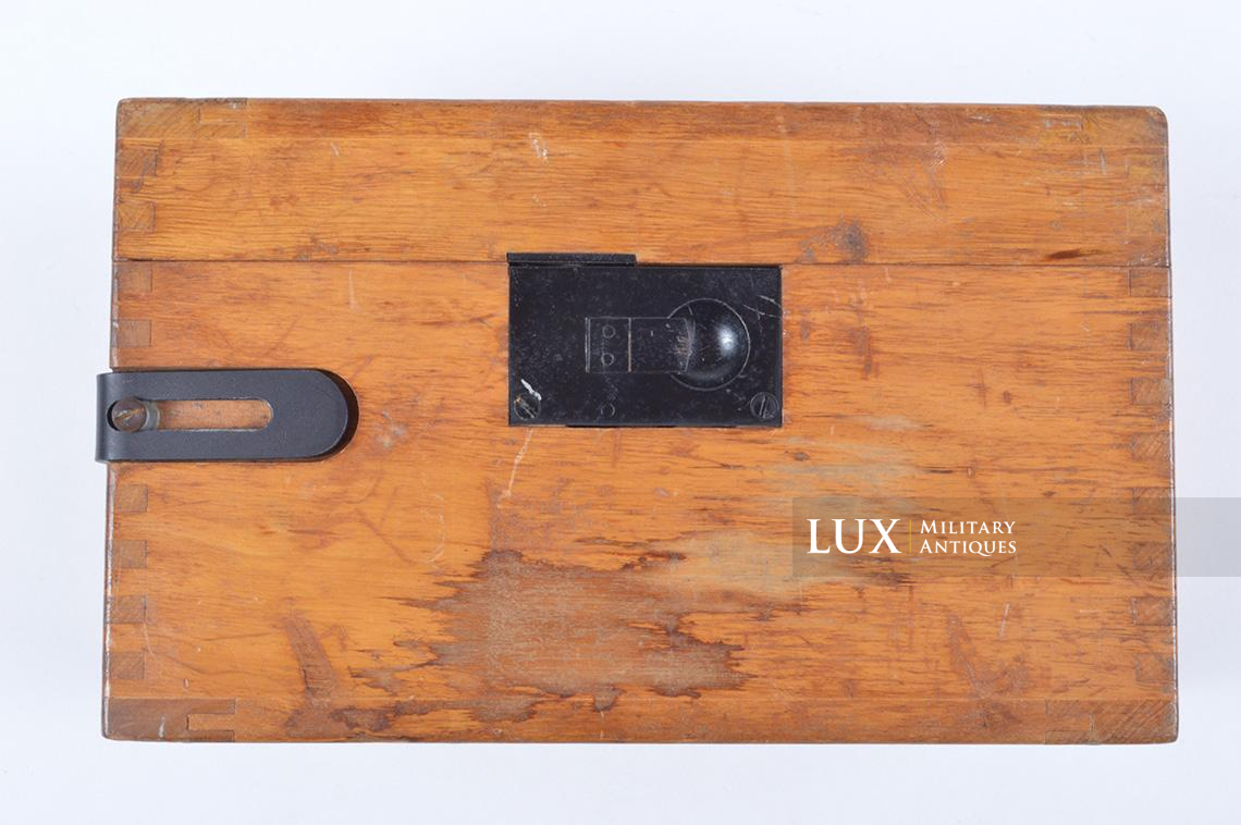 German Luftwaffe Siemens 100FK gun camera 16mm film cassettes - photo 10