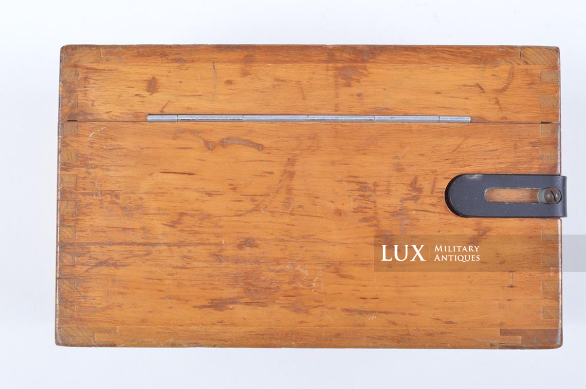 German Luftwaffe Siemens 100FK gun camera 16mm film cassettes - photo 12