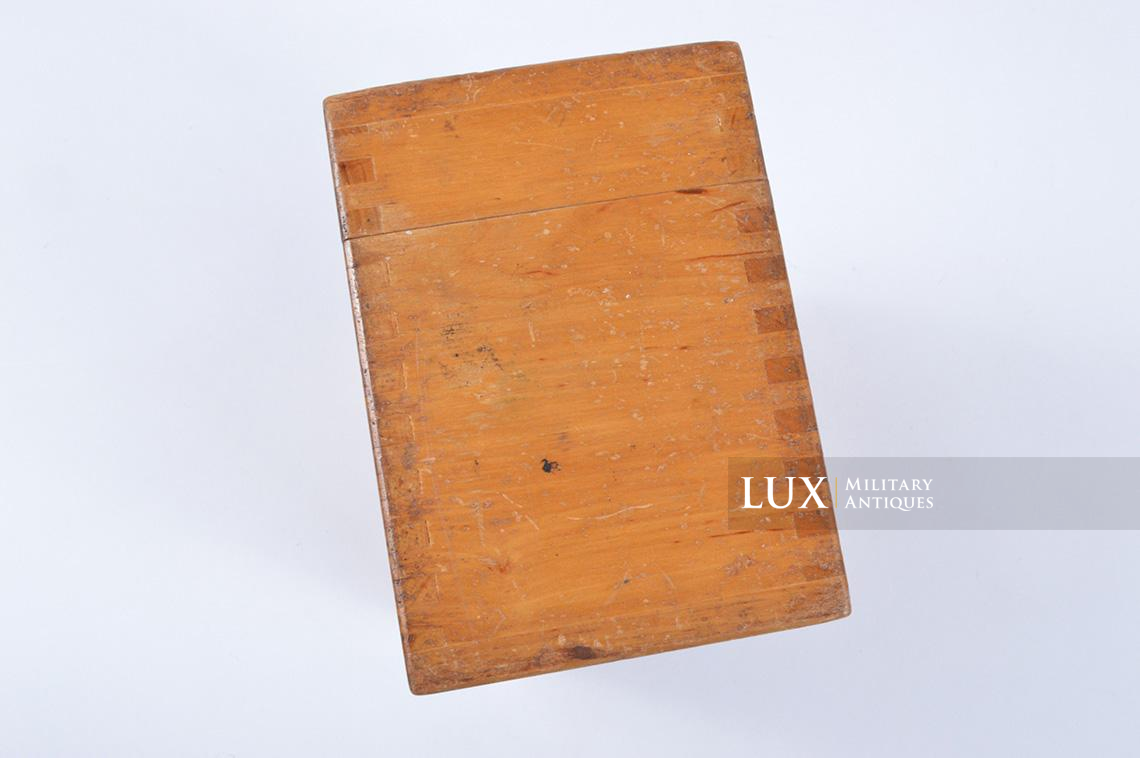 German Luftwaffe Siemens 100FK gun camera 16mm film cassettes - photo 14