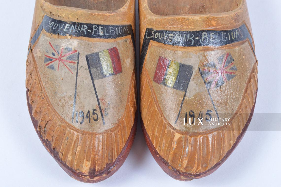 Liberation of Belgium souvenir wooden shoes - photo 7