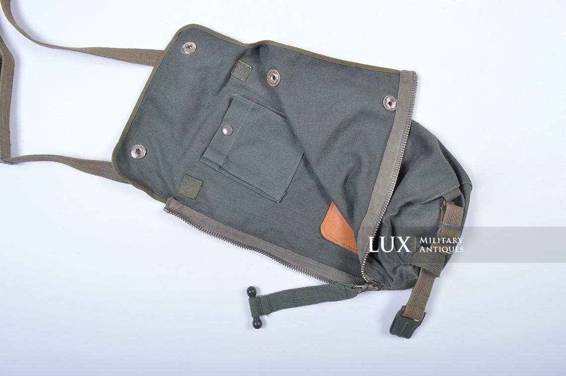 Early-war German paratrooper gas mask carrying bag, « AUER » - photo 10