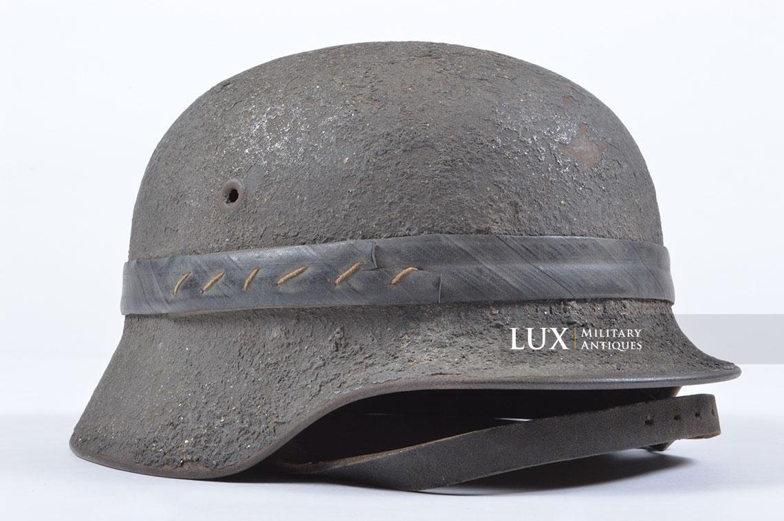 M40 Luftwaffe « Chunky » camouflage helmet, band attachment, Normandy unit marked - photo 7