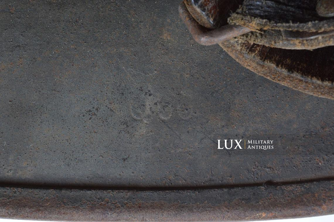 M40 Luftwaffe « Chunky » camouflage helmet, band attachment, Normandy unit marked - photo 42