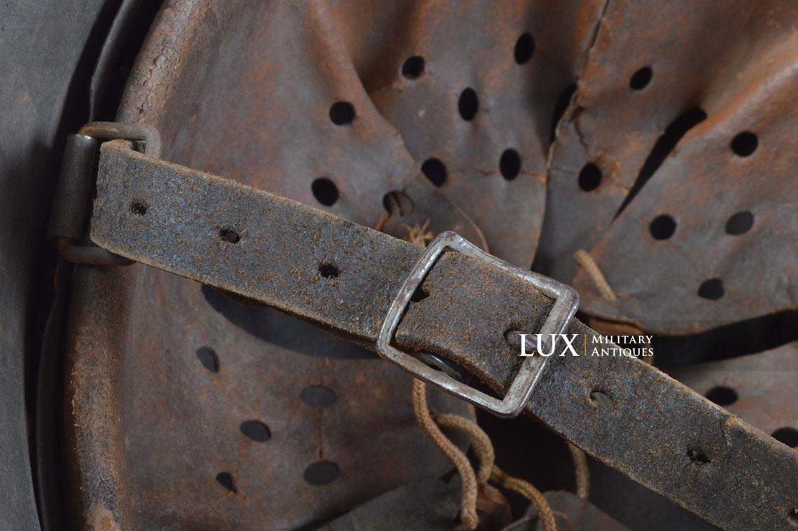 Casque M40 Luftwaffe bétonné avec bande caoutchouc, Normandie - photo 46