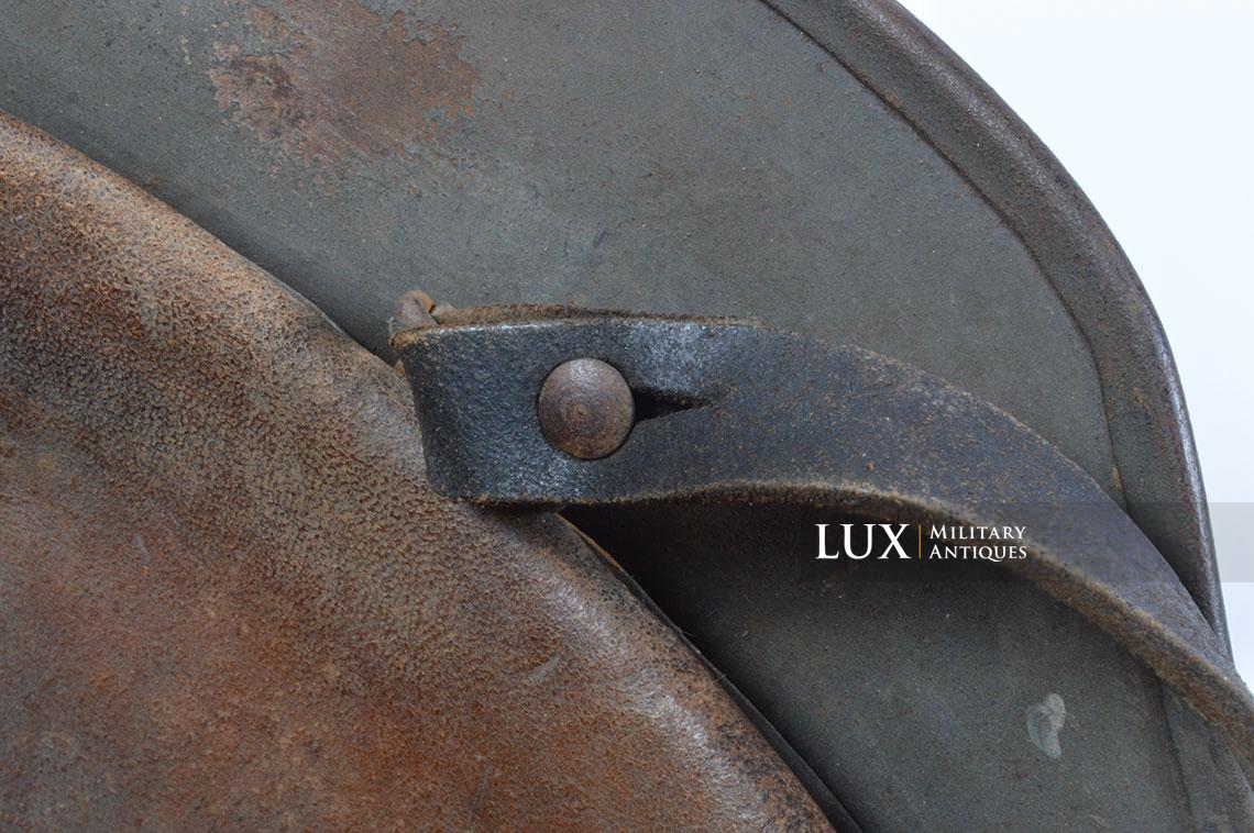 M40 Luftwaffe « Chunky » camouflage helmet, band attachment, Normandy unit marked - photo 47