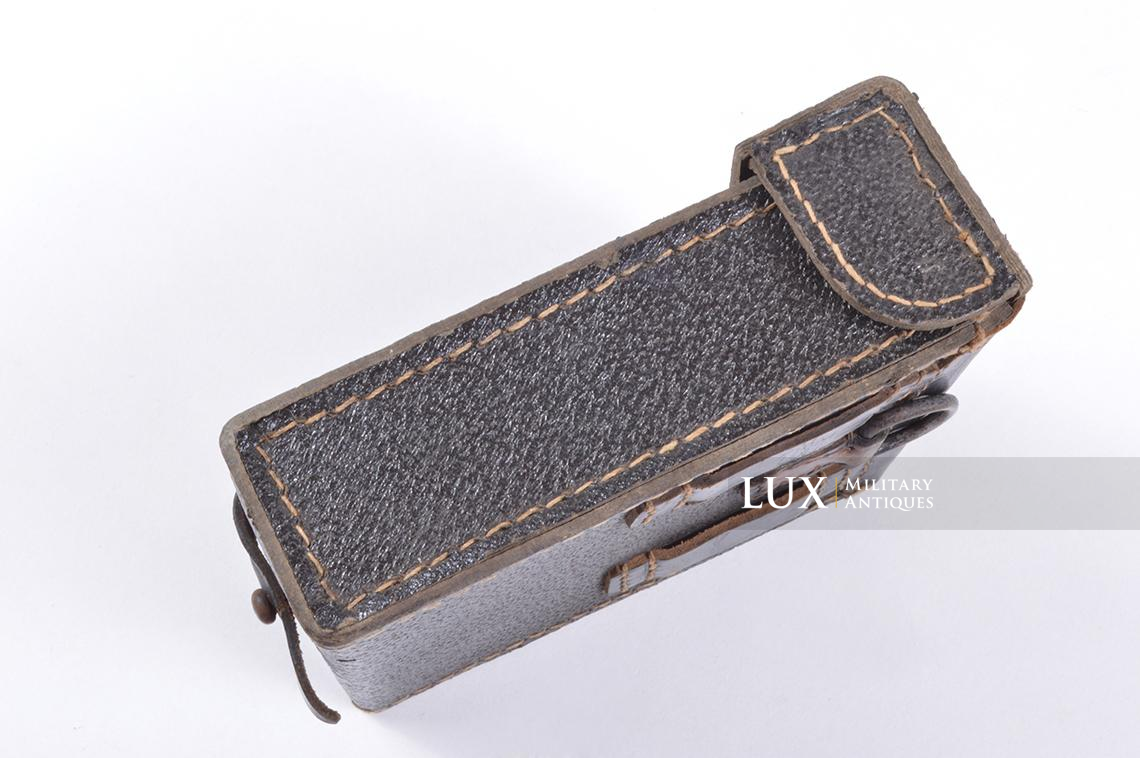 MG34/42 gunner's belt pouch in black pressed cardboard, « fuq1945 » - photo 10