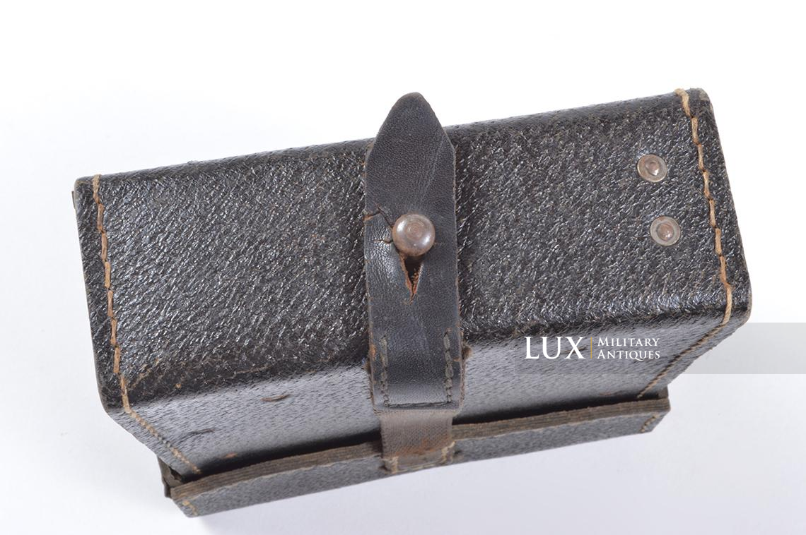 MG34/42 gunner's belt pouch in black pressed cardboard, « fuq1945 » - photo 12