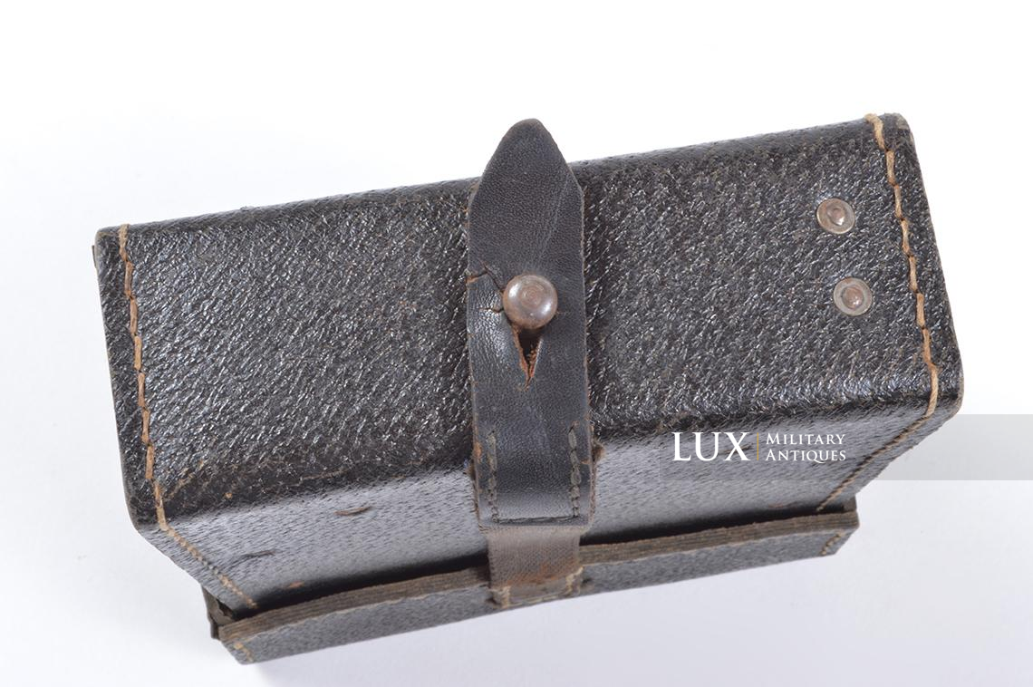 MG34/42 gunner's belt pouch in black pressed cardboard, « fuq1945 » - photo 13