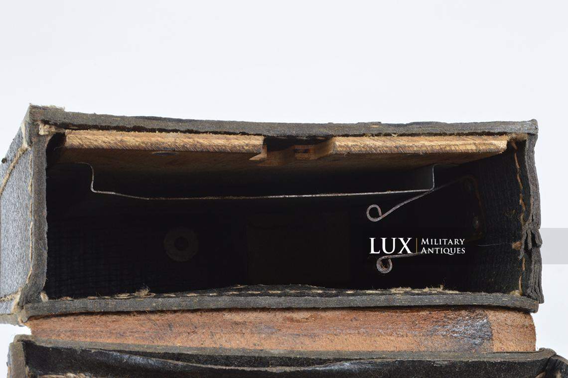 MG34/42 gunner's belt pouch in black pressed cardboard, « fuq1945 » - photo 20