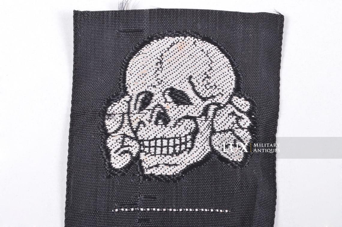 Unissued Waffen-SS bevo skulls - photo 8