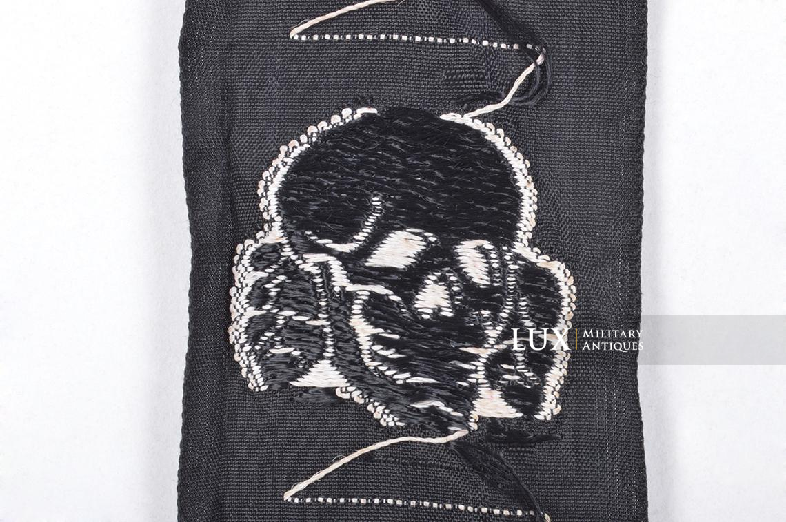 Unissued Waffen-SS bevo skulls - photo 16