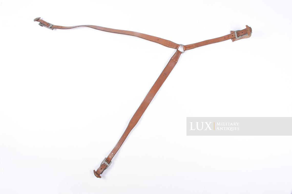Unissued early-war Kriegsmarine Y-straps in natural brown leather, dated 1939 - photo 11