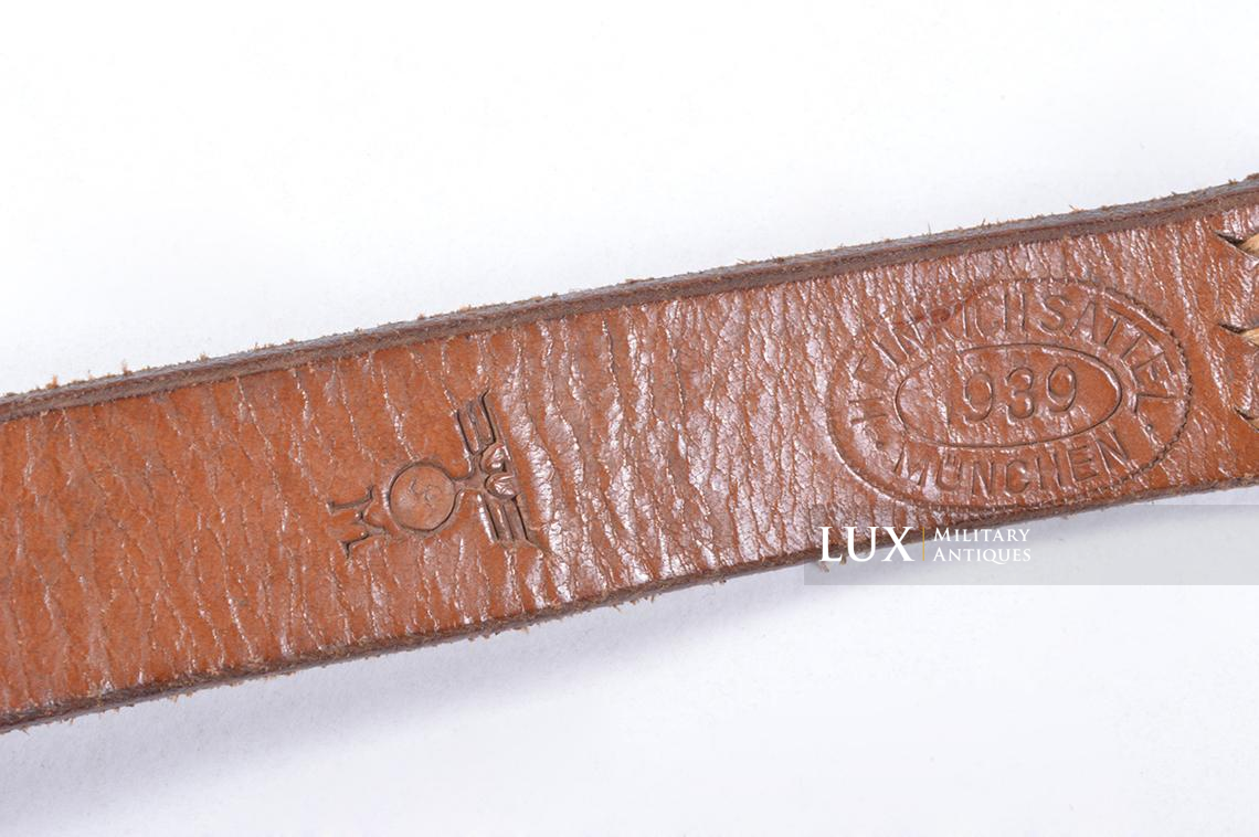 Unissued early-war Kriegsmarine Y-straps in natural brown leather, dated 1939 - photo 12