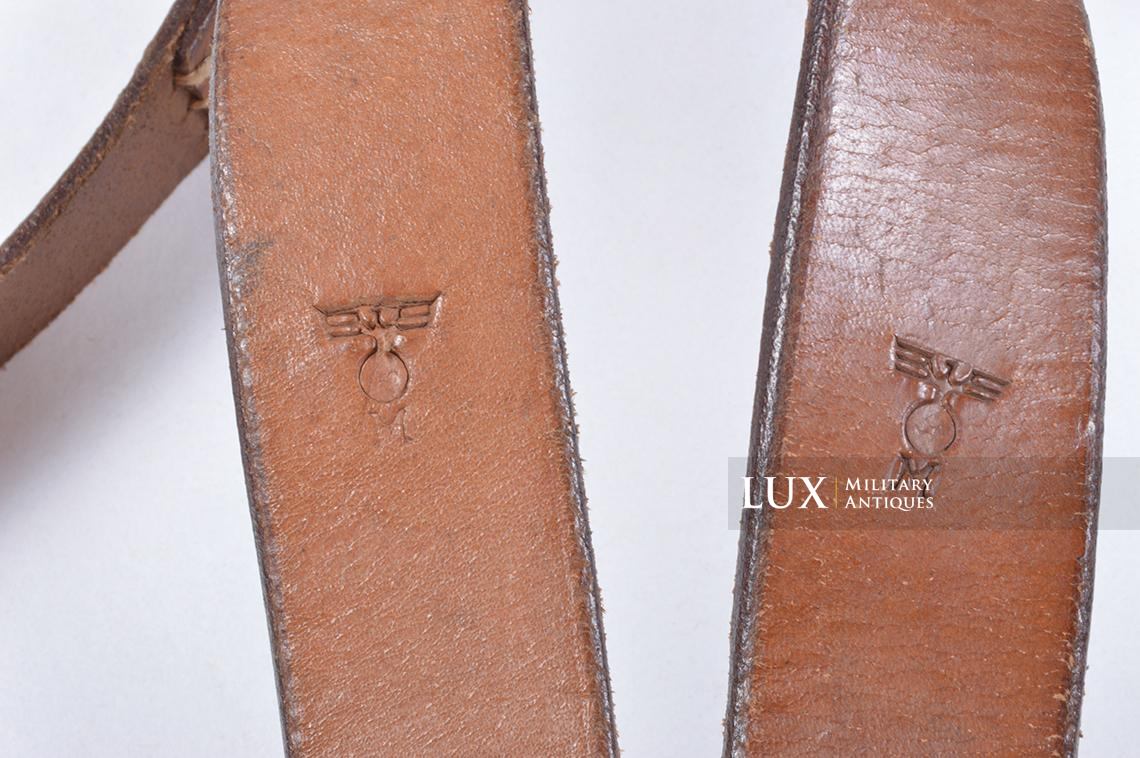 Unissued early-war Kriegsmarine Y-straps in natural brown leather, dated 1939 - photo 15