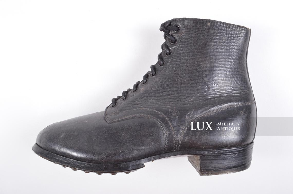 Unissued late-war German low ankle combat boots - photo 7