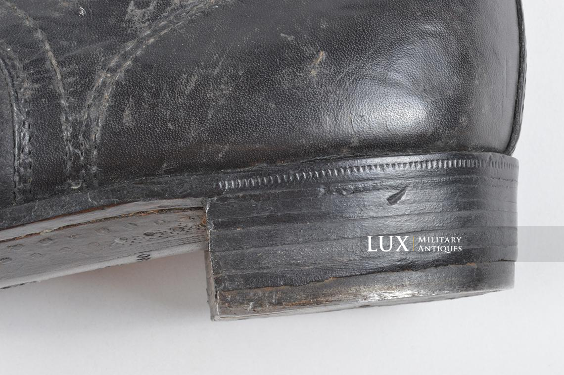 Unissued late-war German low ankle combat boots - photo 8