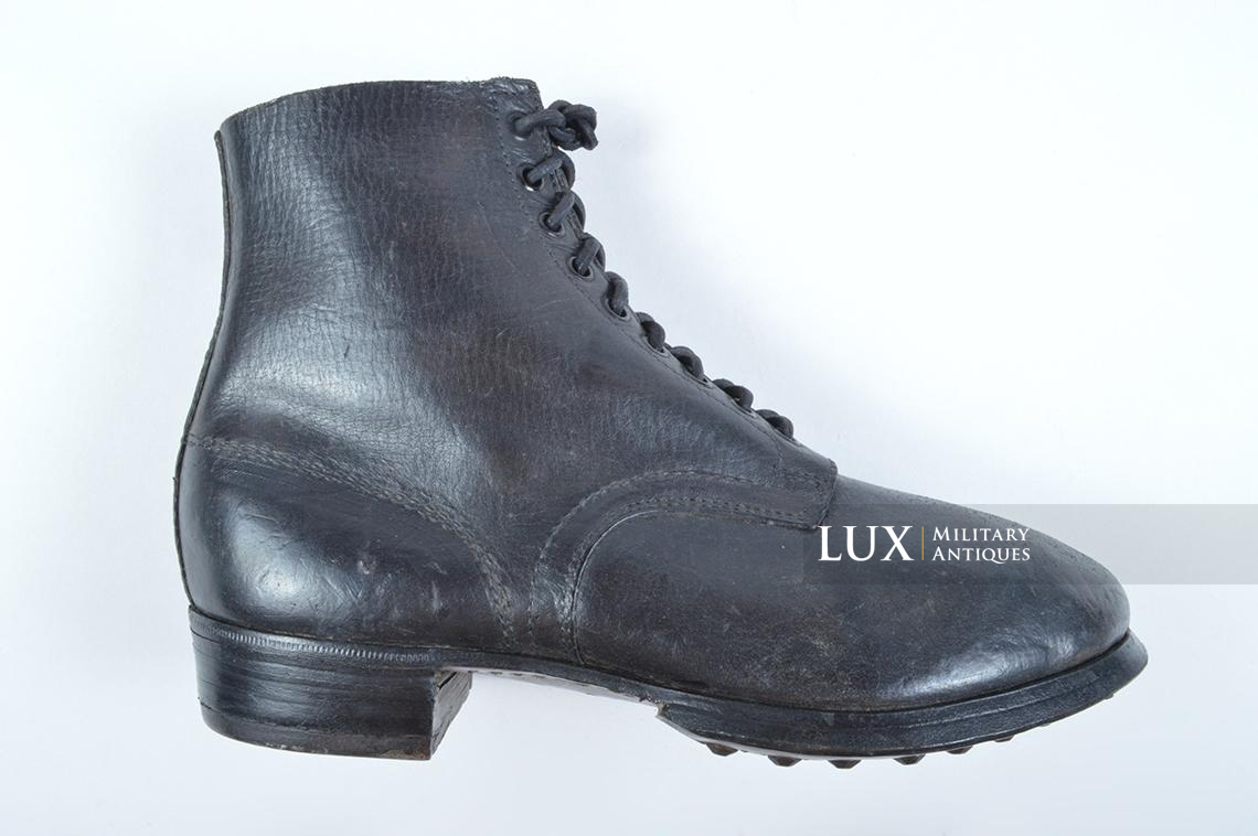 Unissued late-war German low ankle combat boots - photo 21