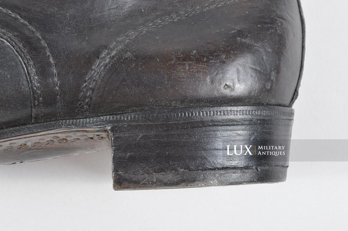 Unissued late-war German low ankle combat boots - photo 25