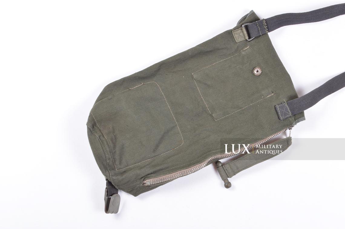 Early German paratrooper gas mask carrying bag, « BWZ » - photo 12