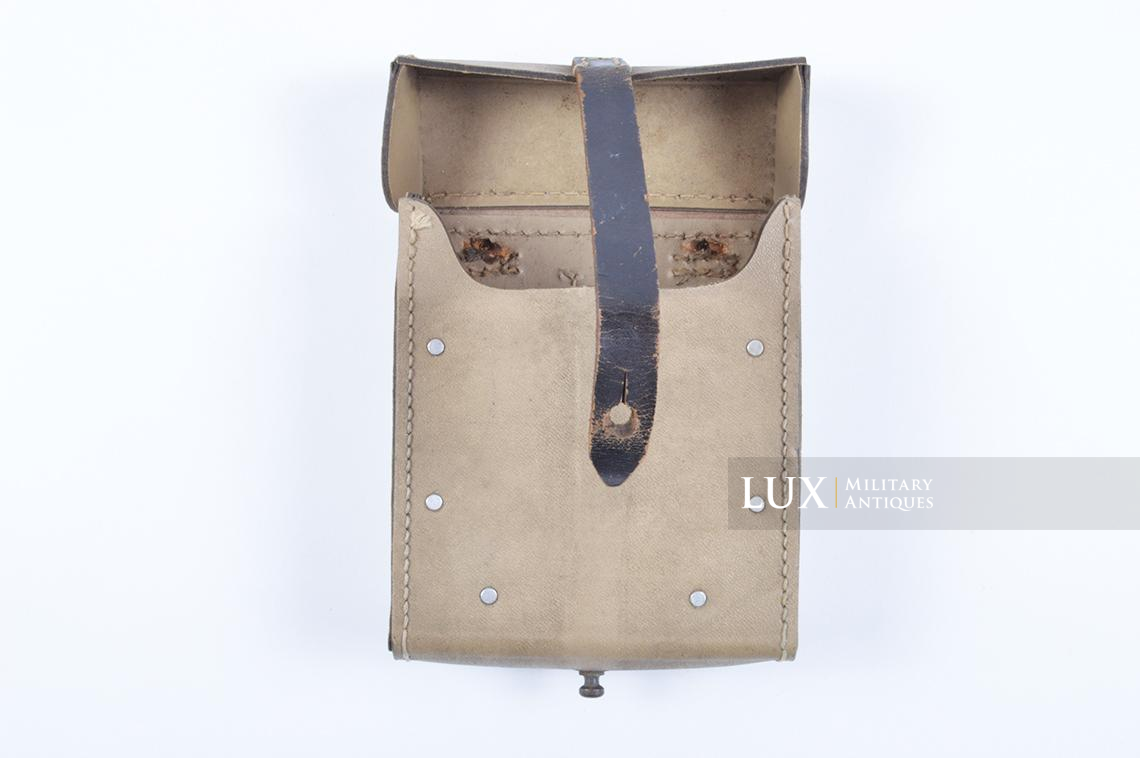 MG34/42 gunner's belt pouch in tan pressed cardboard - photo 18