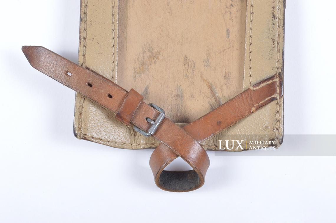 German late-war tan pressed cardboard entrenching tool carrying case, « jWa 4 » - photo 8