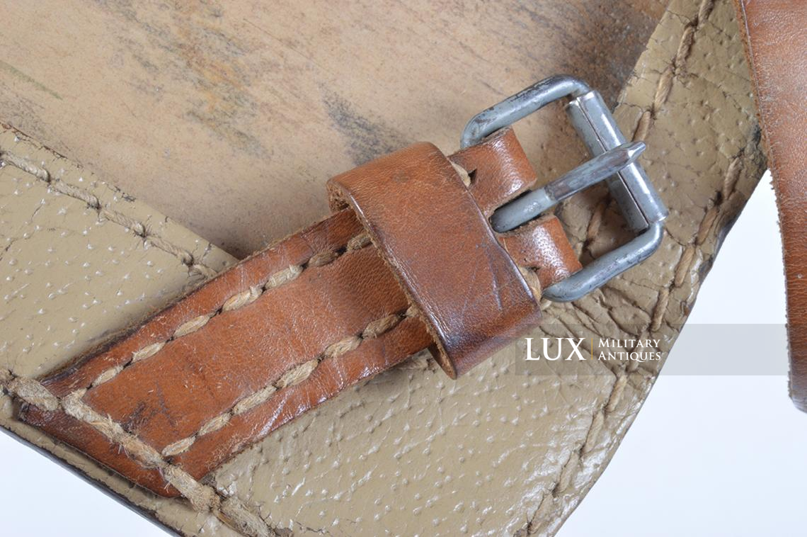 German late-war tan pressed cardboard entrenching tool carrying case, « jWa 4 » - photo 15